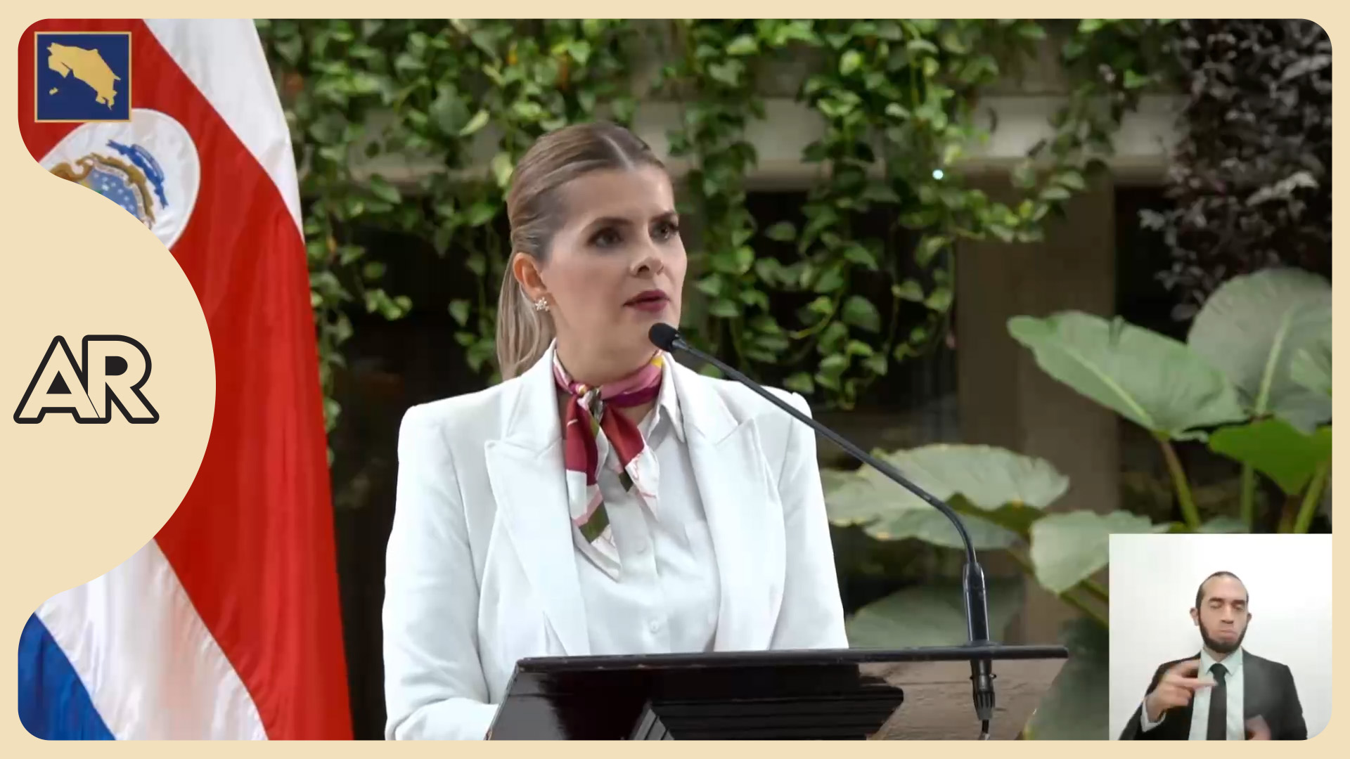 ¿Debe eliminarse la pensión a expresidentes? Esto opina Laura Fernández