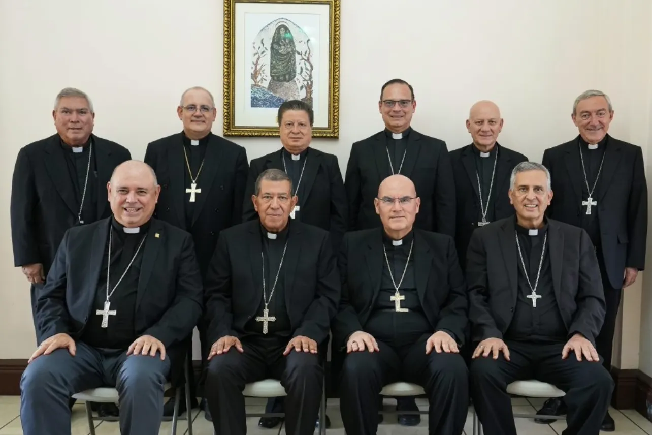 070826_Obispos_Conferencia_Episcopal_FULL