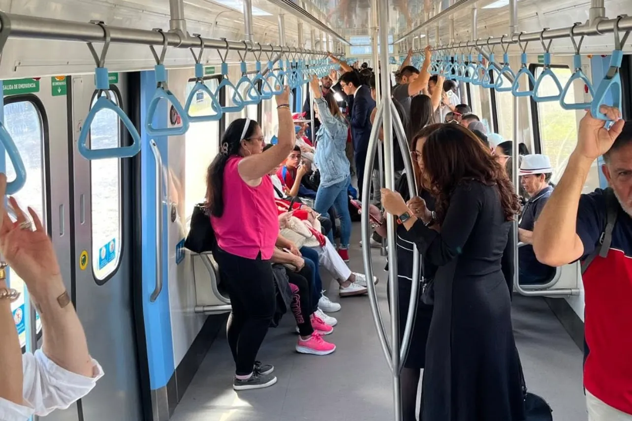100726_Pasajeros_Tren_FULL