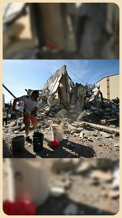 Voluntario tras terremoto en Colombia.