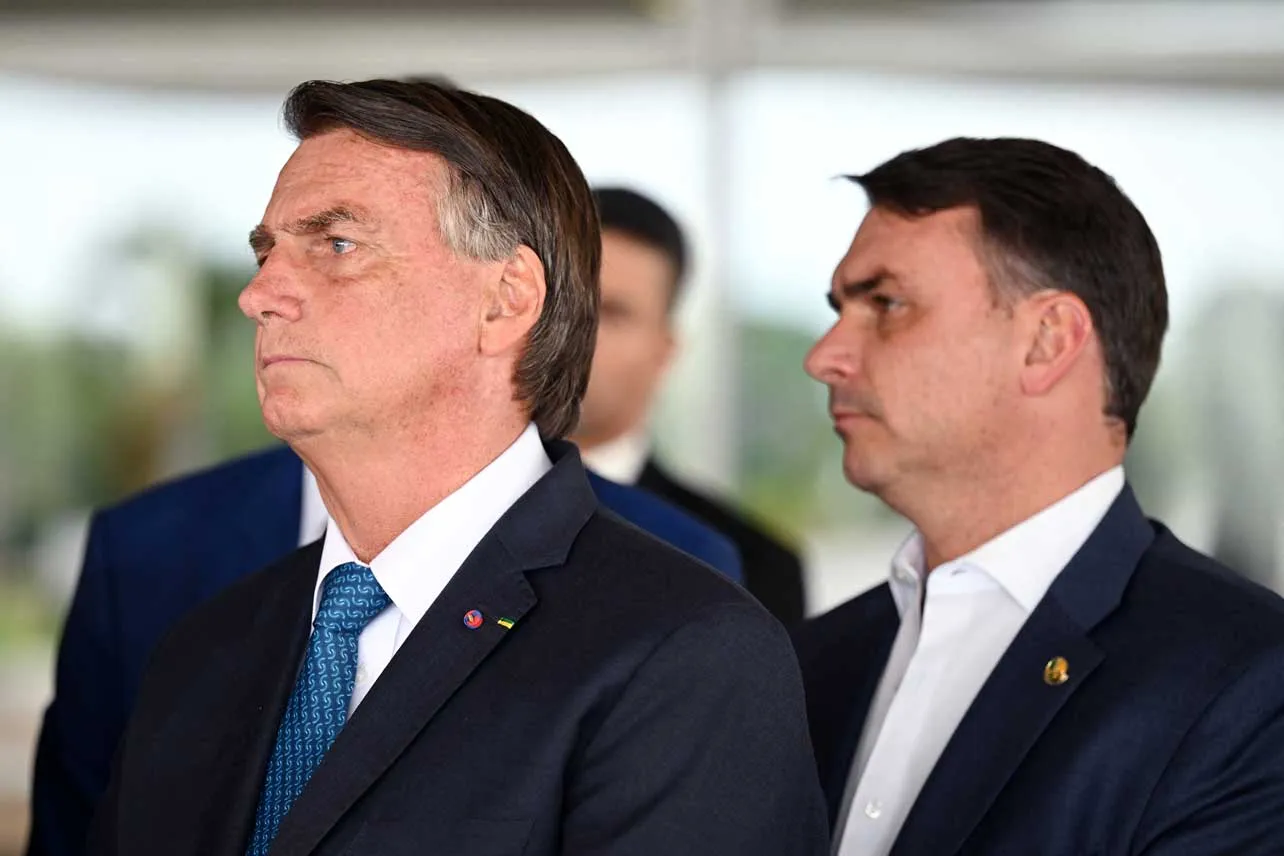 Flávio Bolsonaro, visita, Jair Bolsonaro, Brasil
