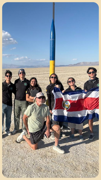 Estudiantes costarricenses en desierto de EEUU.