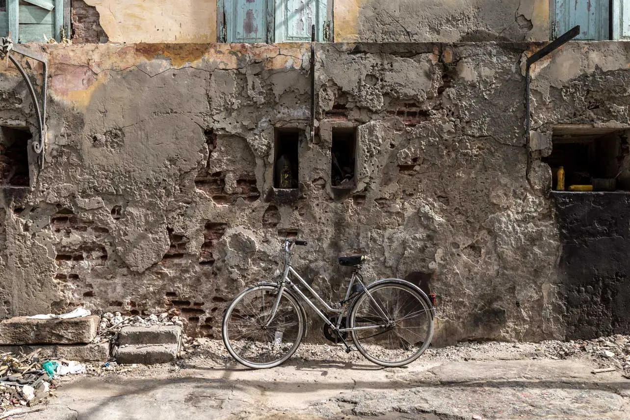 Edificio antiguo Saint-Louis en Senegal.