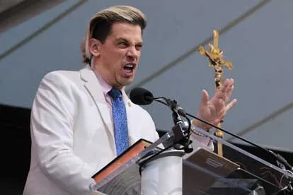 Milo Yiannopoulos, polemista, ICE, deportado, EEUU