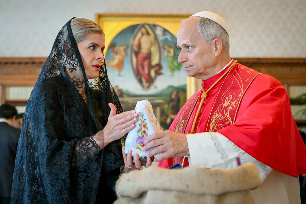 Laura Fernández, visita, Papa León XIV