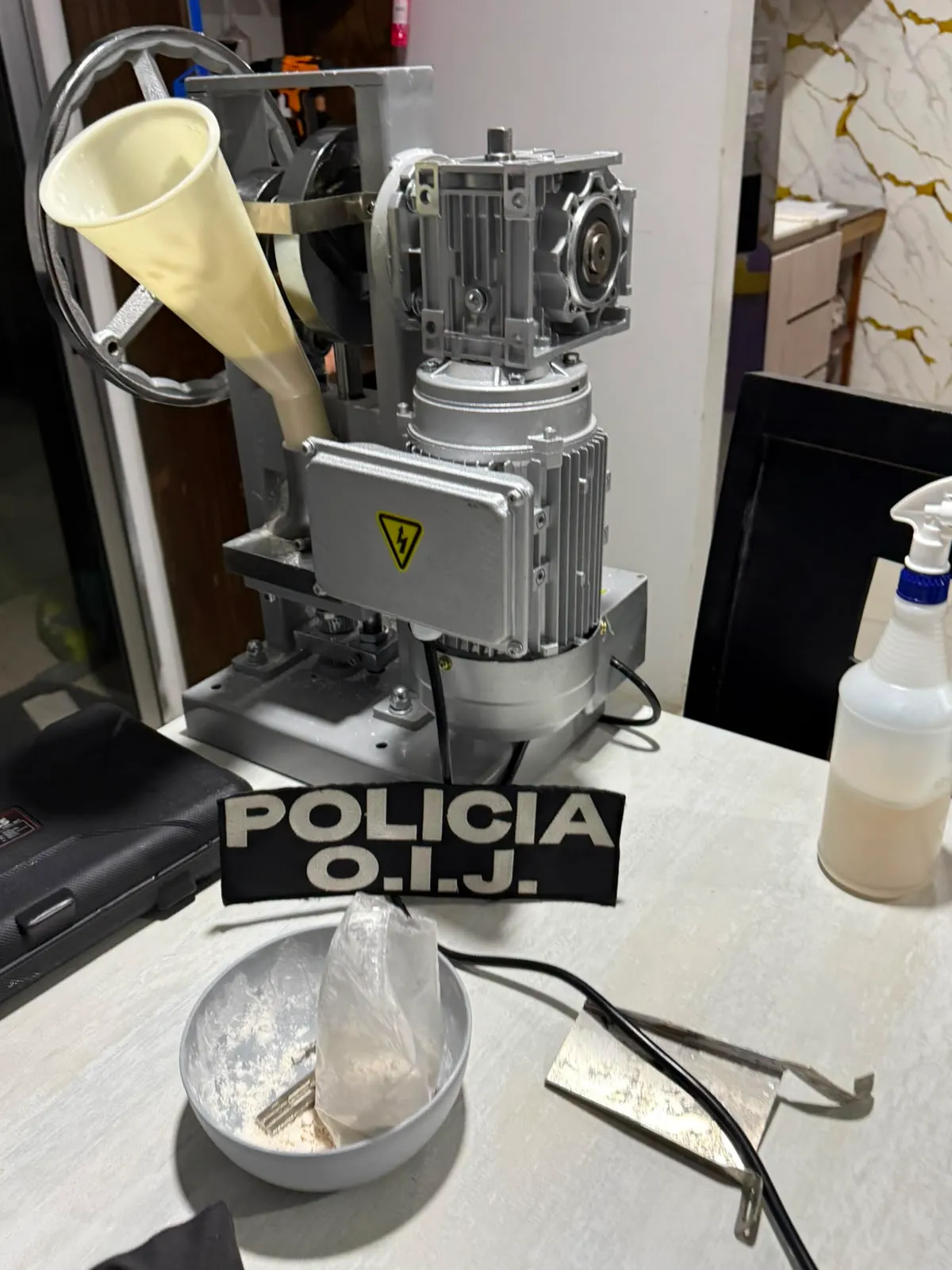 Operativo del OIJ para desarticular banda que producía drogas sintéticas