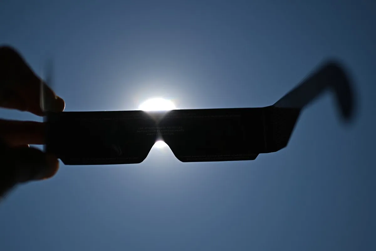 Lentes para eclipse solar