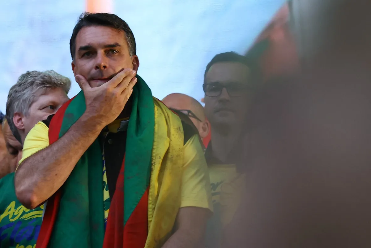 Brasil, Flavio Bolsonaro, paradero