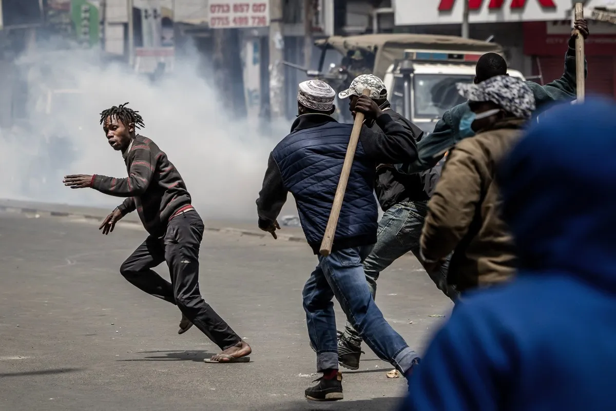 Jóvenes en protestas en Kenia