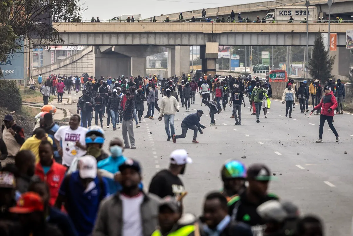 Jóvenes en protestas en Kenia